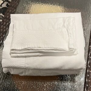 Elegant White Bedding Set